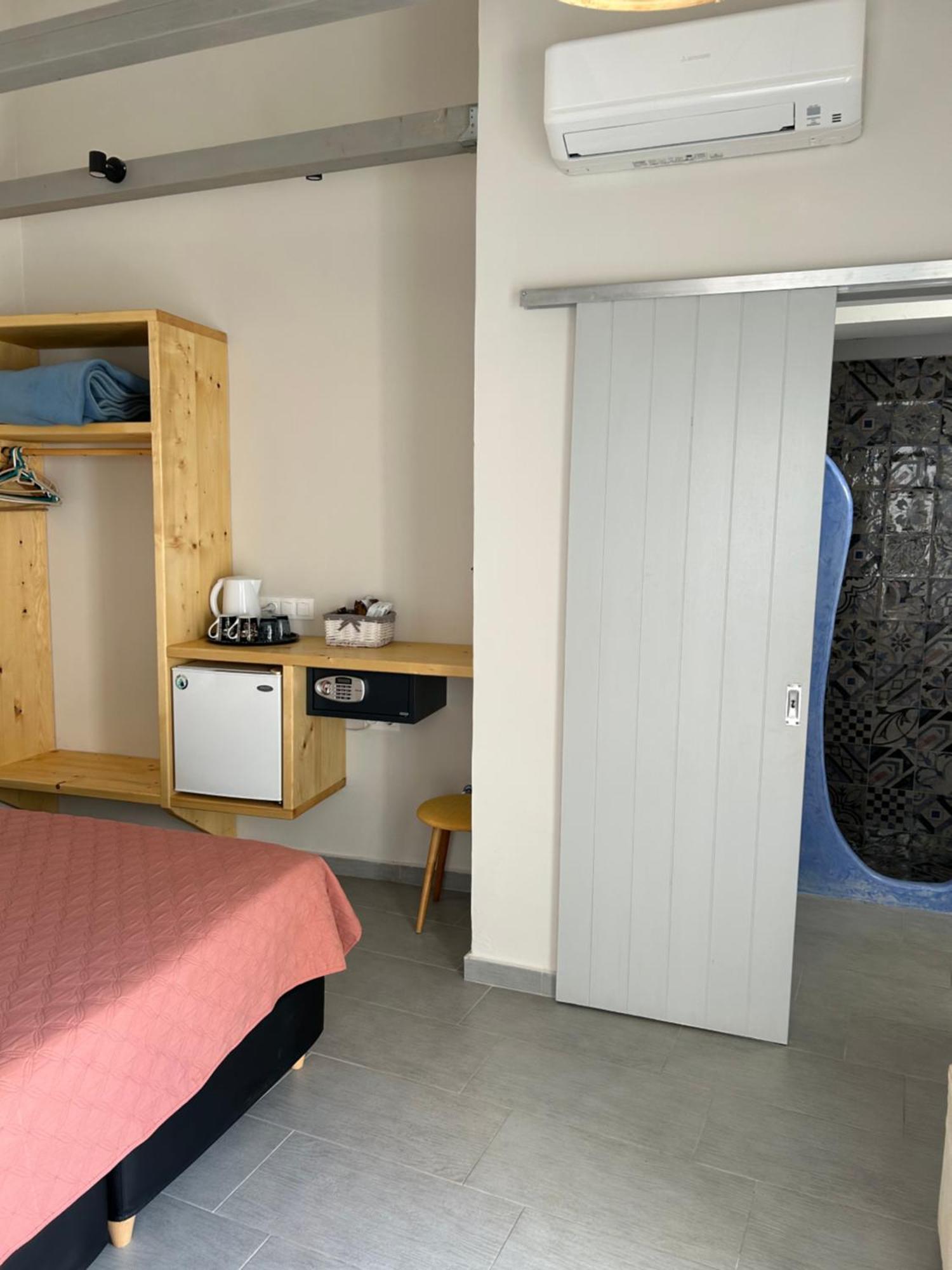 Afrodete Hotel Фиростефани Экстерьер фото